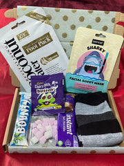 Men’s Relax & Treat Hamper Gift Box – Chocolate, Skincare & Comfort Set